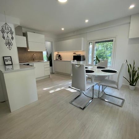 Apartamento Modern Apt - King-Size Bed - Wifi -Self Check In Rovaniemi Exterior foto